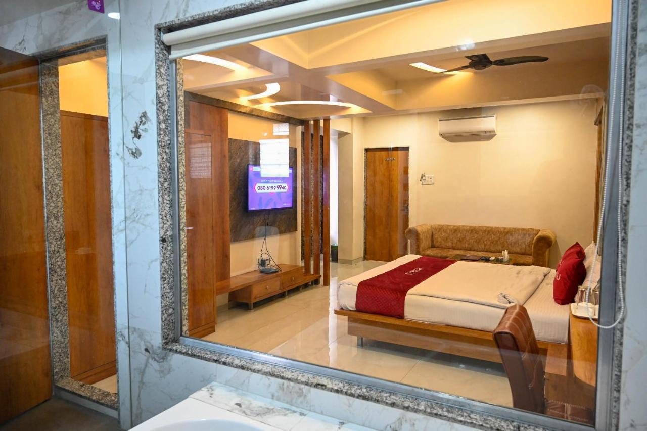 Hotel Adiraj Residency Nová Bombaj Exteriér fotografie