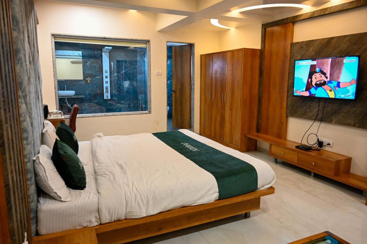 Hotel Adiraj Residency Nová Bombaj Exteriér fotografie