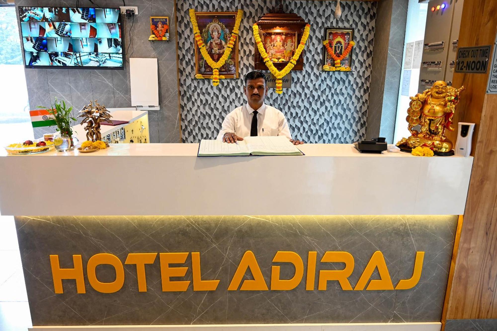 Hotel Adiraj Residency Nová Bombaj Exteriér fotografie