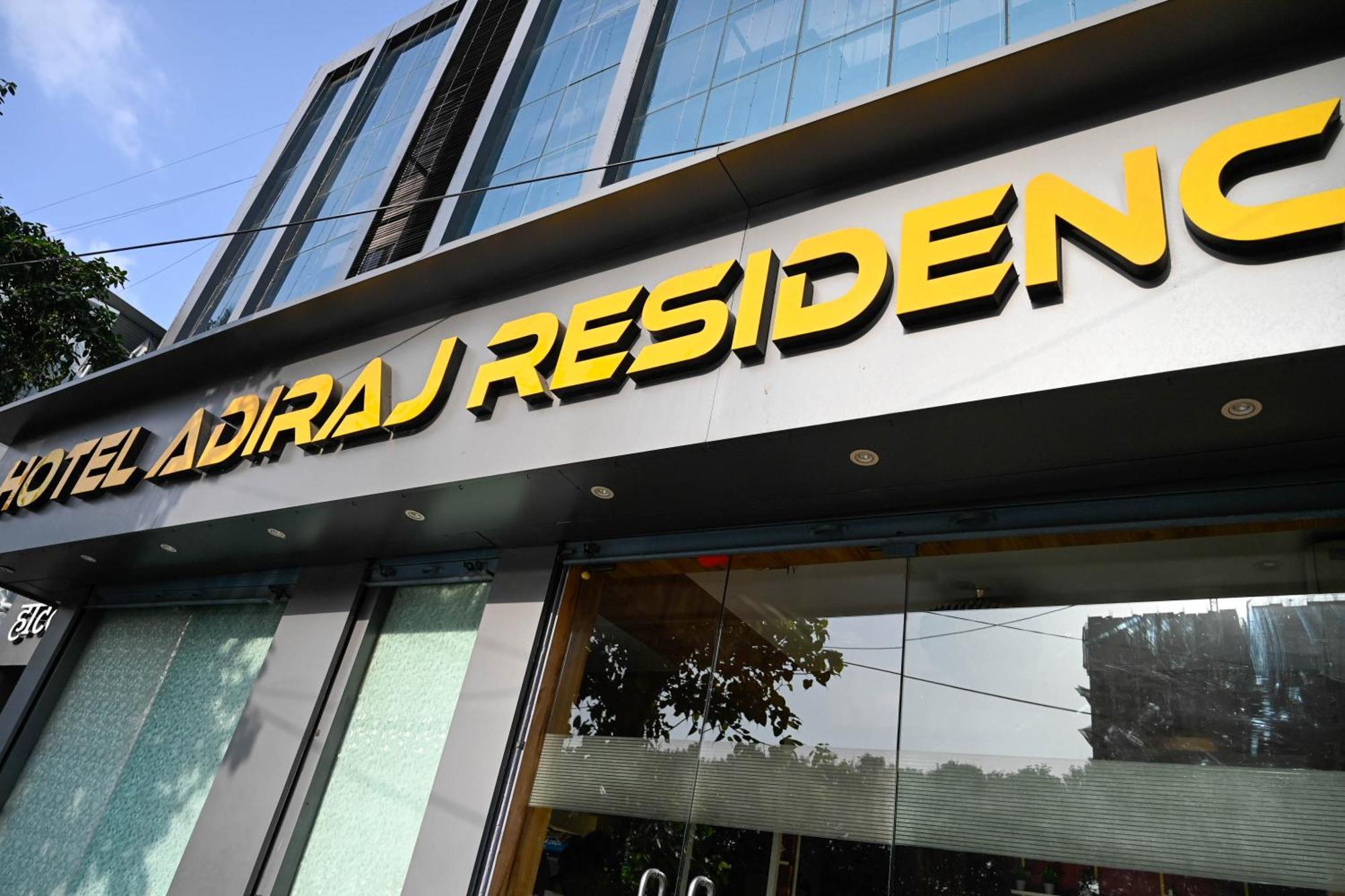 Hotel Adiraj Residency Nová Bombaj Exteriér fotografie