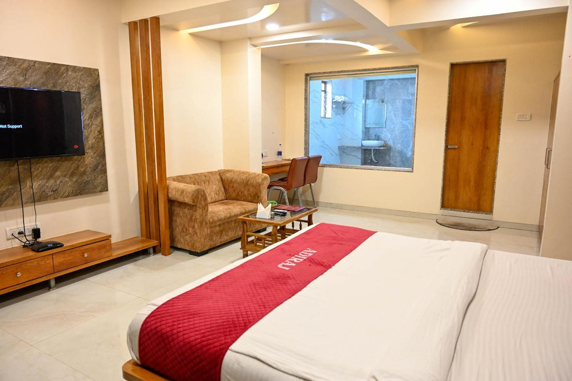 Hotel Adiraj Residency Nová Bombaj Exteriér fotografie