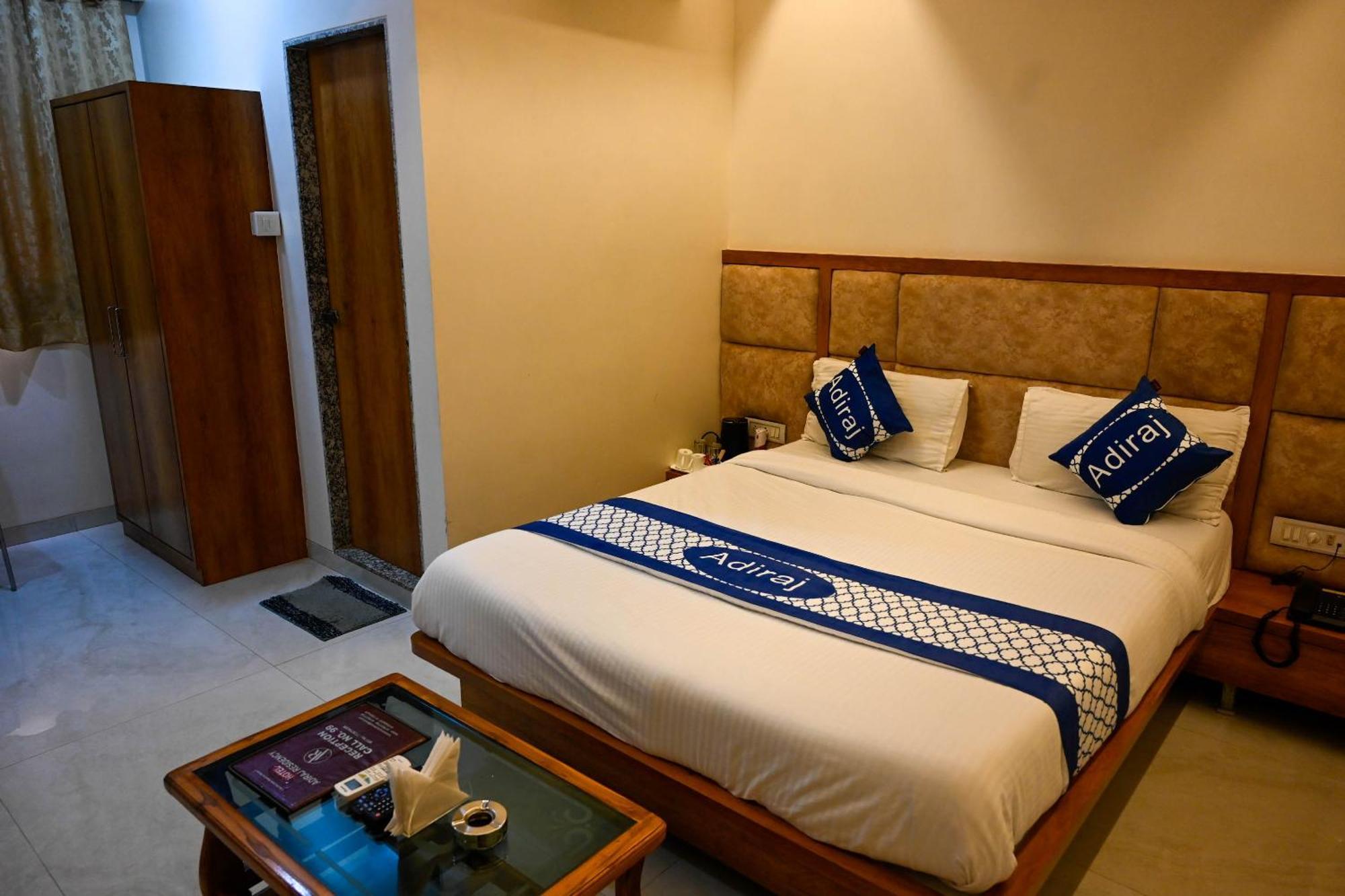 Hotel Adiraj Residency Nová Bombaj Exteriér fotografie