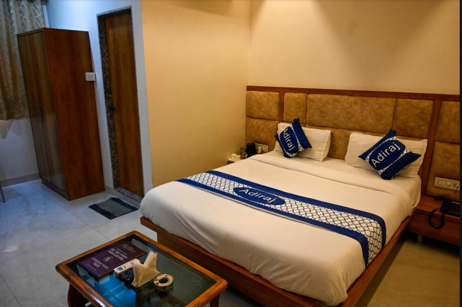 Hotel Adiraj Residency Nová Bombaj Exteriér fotografie